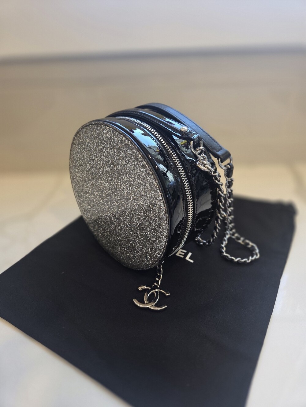 Rare - Chanel - Evening On The Moon Round Glitter Bag